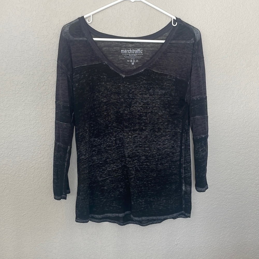 Black Long-Sleeve Tee